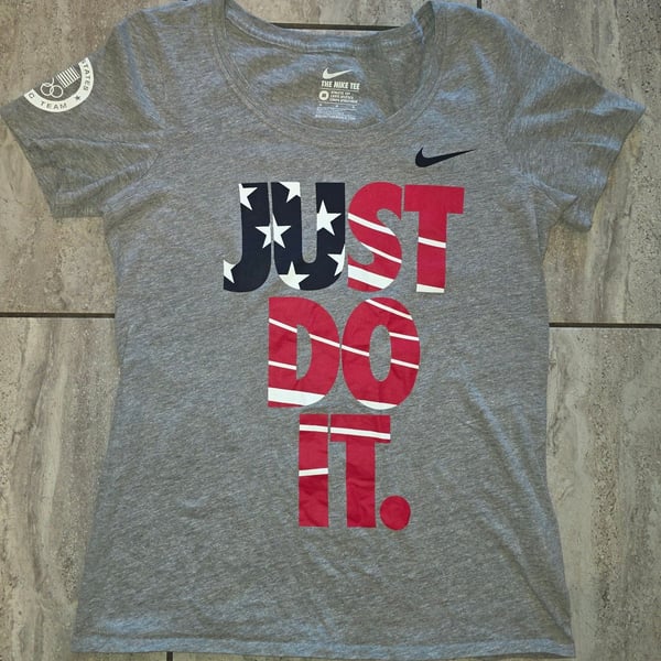 Nike US Olympic Team Just Do It T-Shirt Womens Size M Gray USA Flag