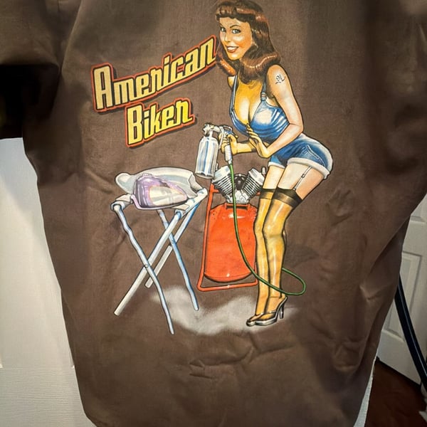 91 American Biker Work Shirt Size M Brown Pinup Girl Graphic