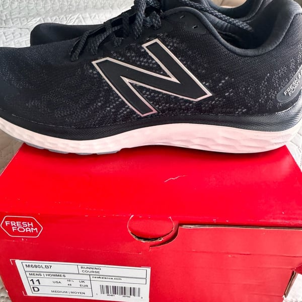 New Balance Fresh Foam 680v7 Size 11 Black Running Shoes