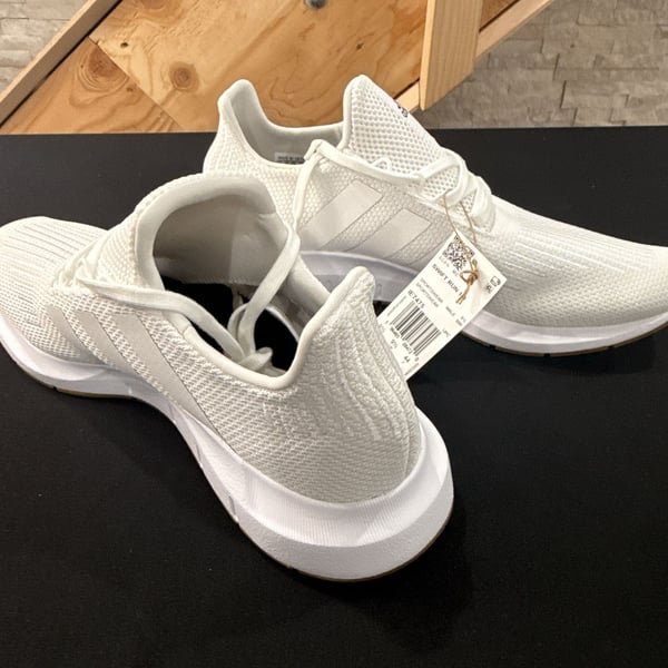 Adidas Swift Run 1.0 Size 10 White Gum Sneakers