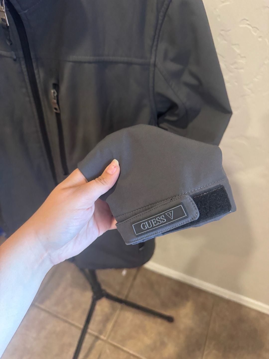 Guess Softshell Jacket Gray Mens Medium 5