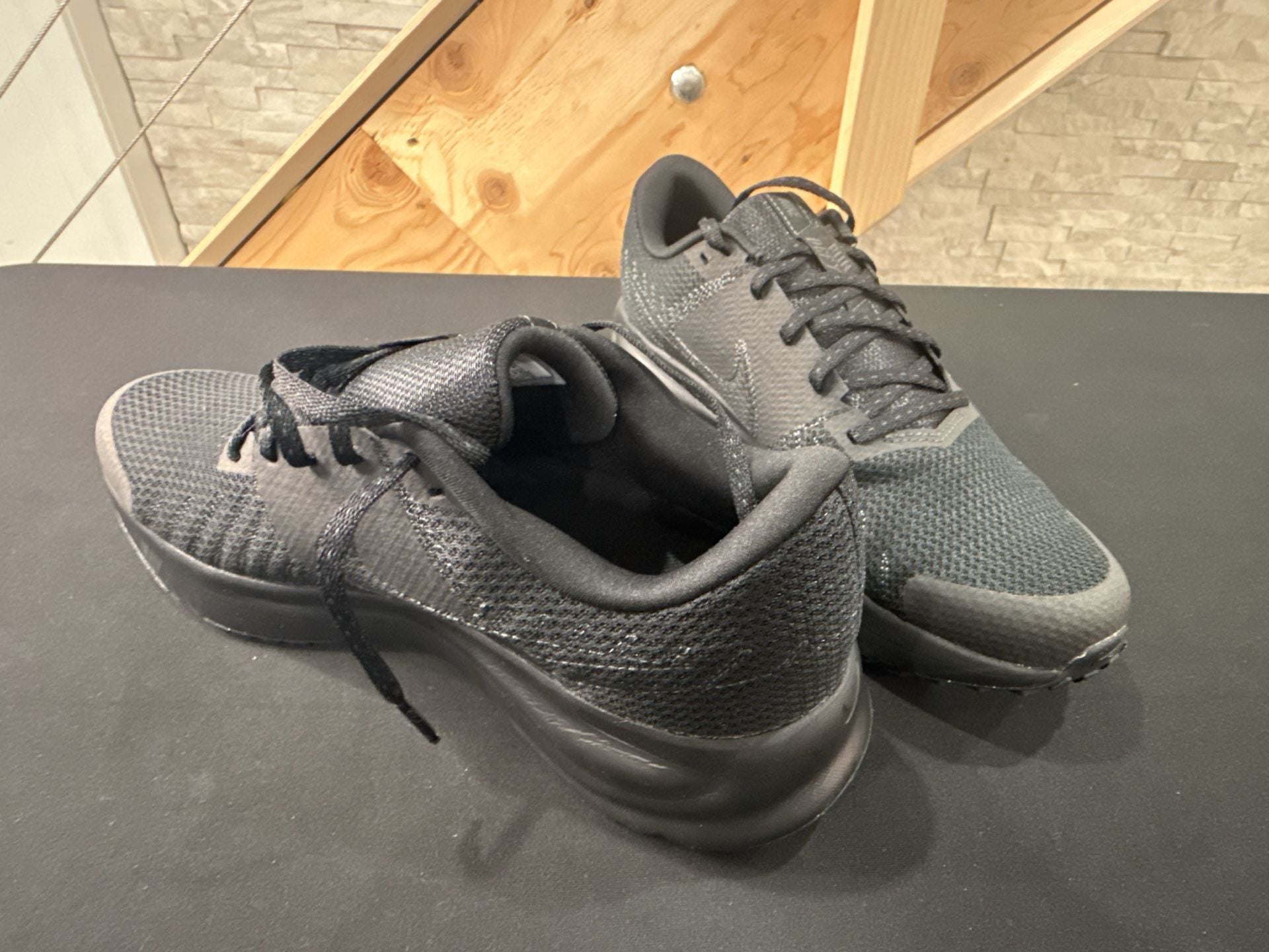 Nike Run Defy Size 10.5 Black Anthracite Running Shoes 2