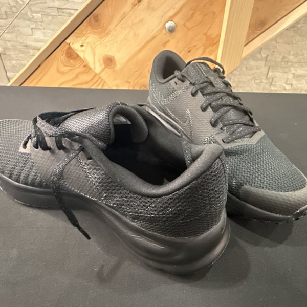 Nike Run Defy Size 10.5 Black Anthracite Running Shoes
