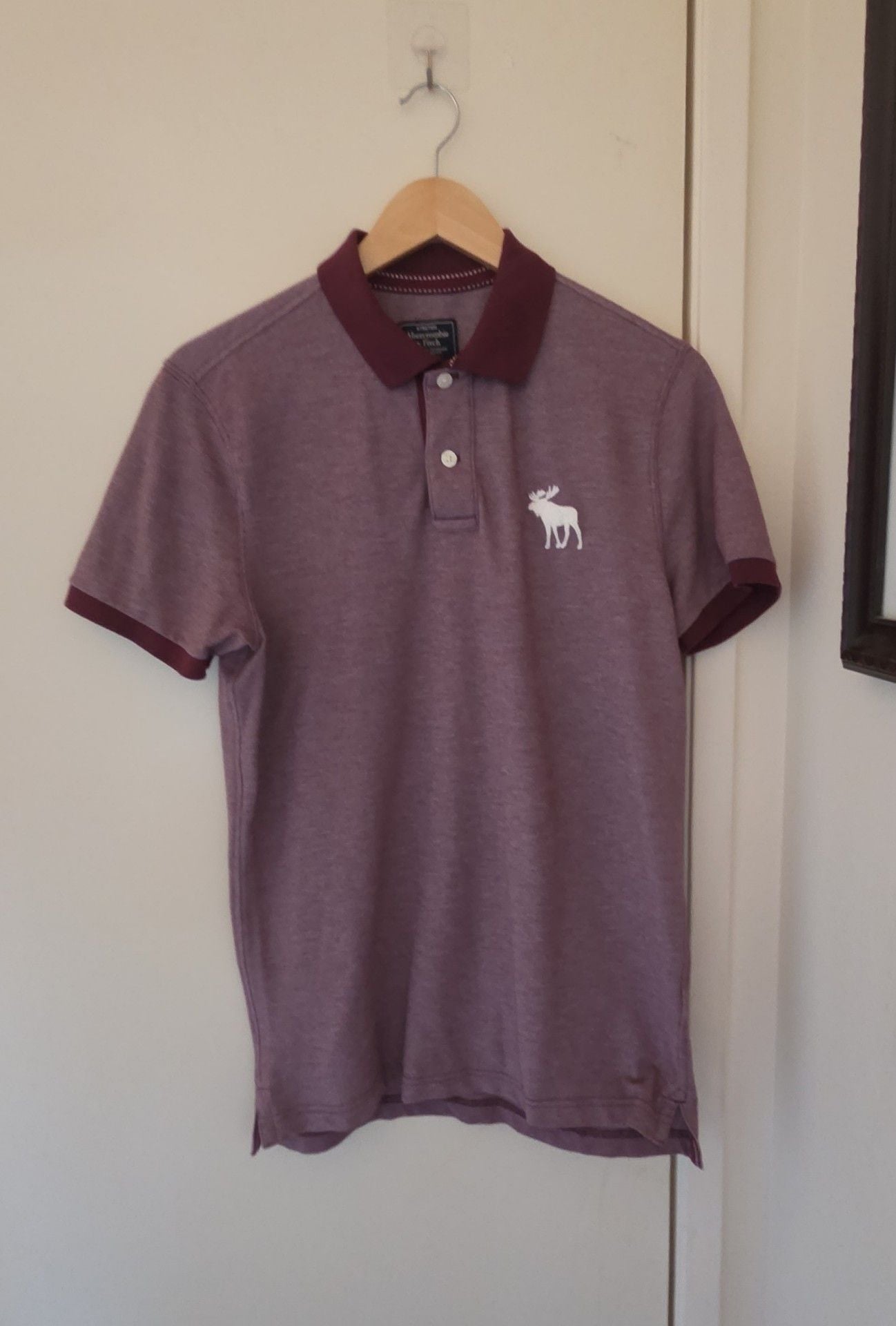 Abercrombie & Fitch Polo Shirt Size S Purple Burgundy Moose Logo 2