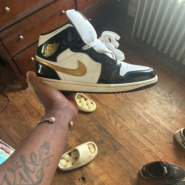Air Jordan Men's Retro 1 Mid 'Patent Black White Gold' Sneakers – ,