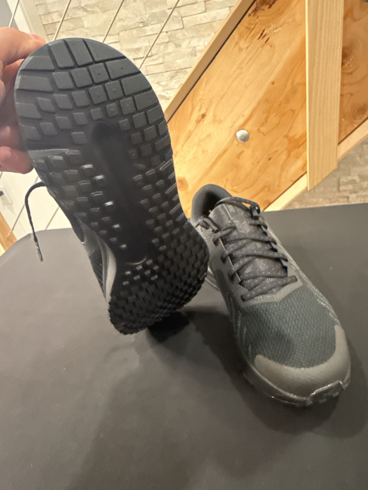 Nike Run Defy Size 10.5 Black Anthracite Running Shoes 4