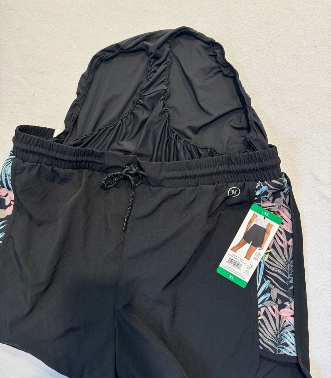 Hurley Women’s XL Black Palm Print Running Shorts Built-In Brief NWT 8