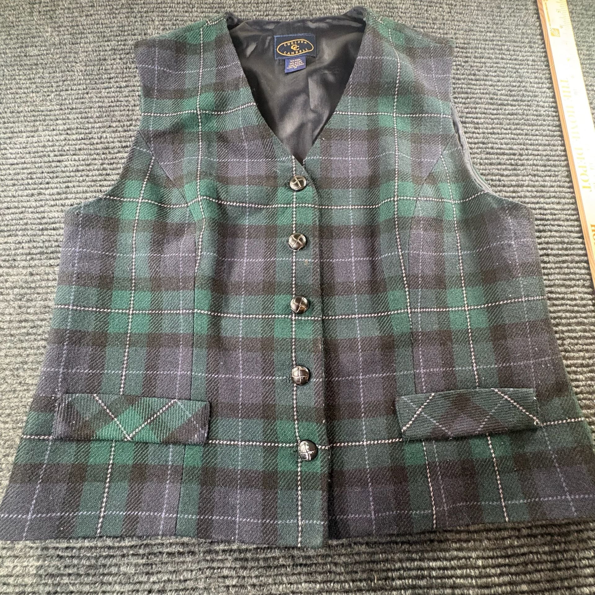 Chelsea Campbell Plaid Vest Size M Green Black Tartan Wool Button Front 2