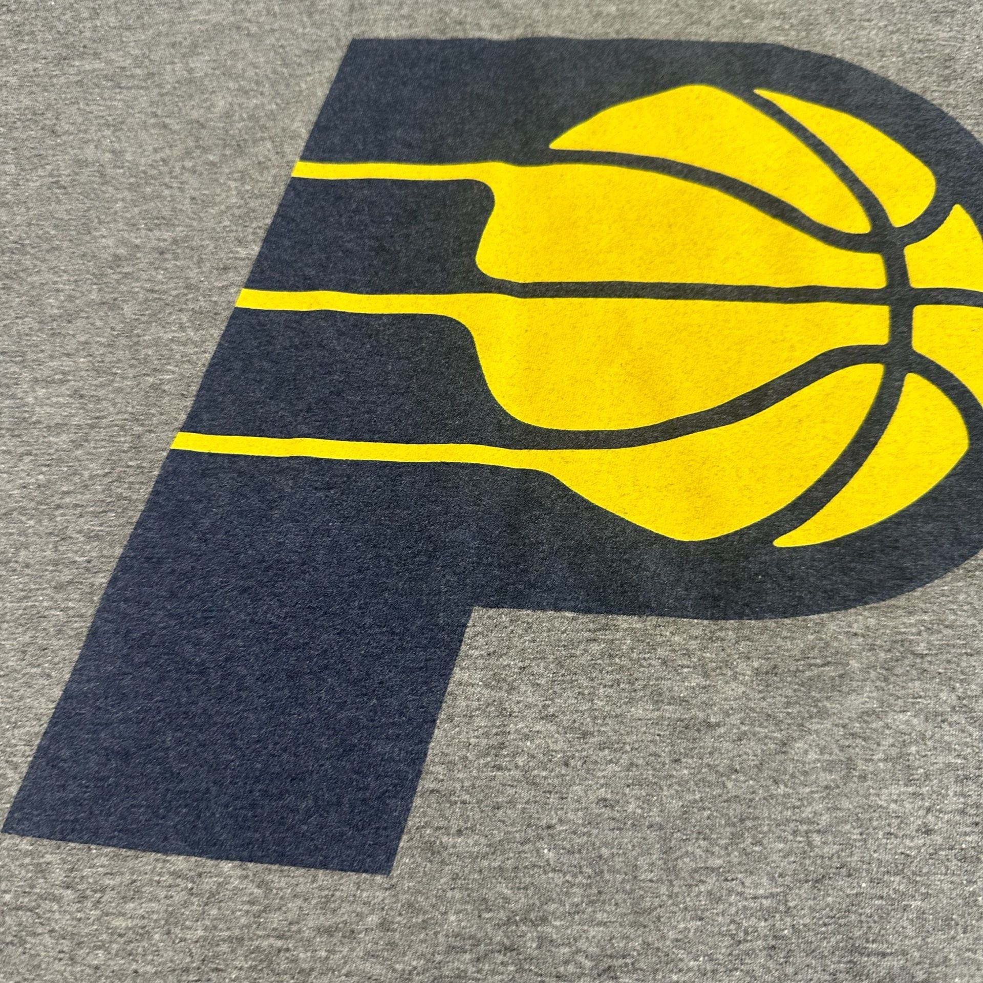 Fruit of the Loom Indiana Pacers T-Shirt XL Gray 8