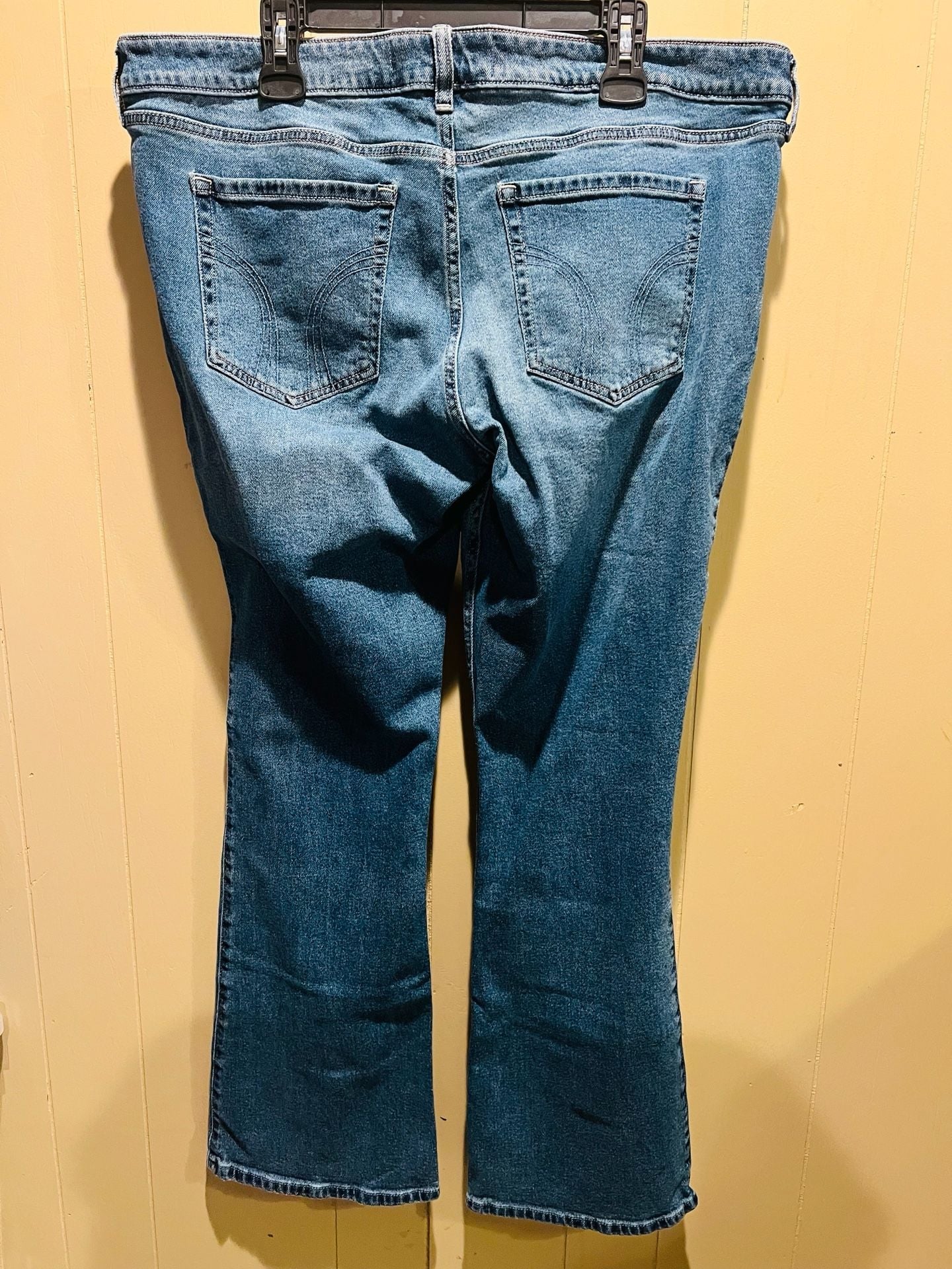 Hollister Low Rise Boot Jeans Size 18 Blue Denim 3