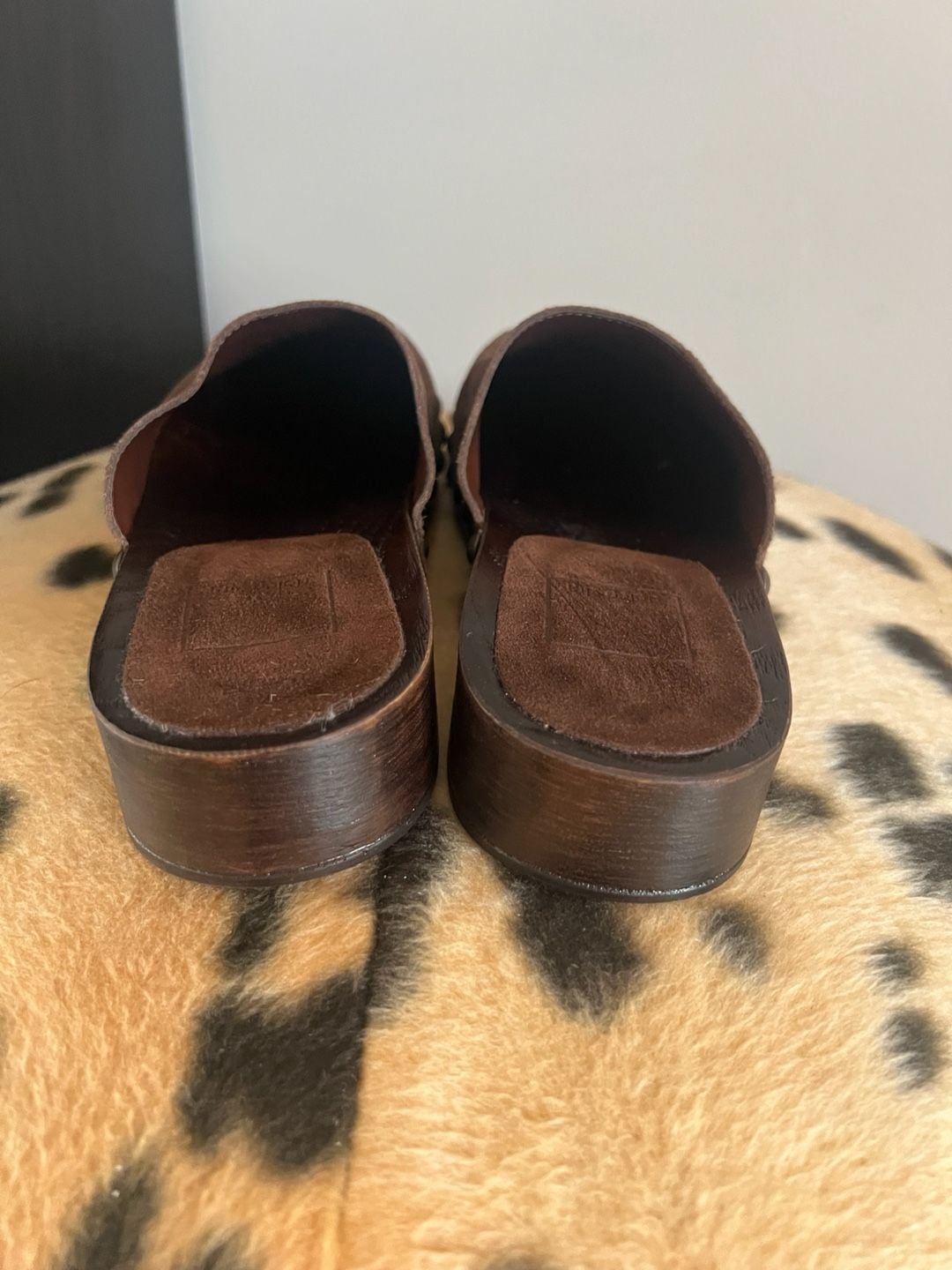 Dolce Vita Alanis Studded Suede Clogs Size 37 Brown Platform Mules 5