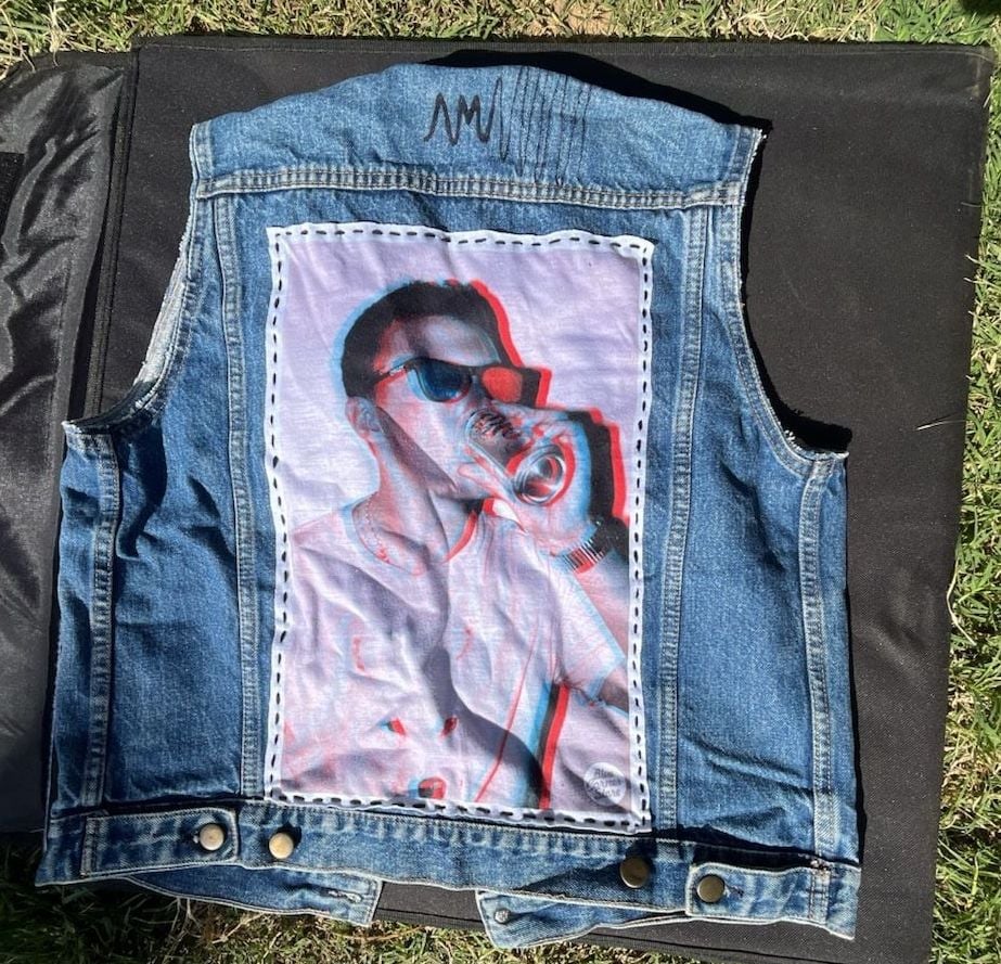 Levi vintage LA DETRESSE Chrome Amnesia Hand Denim Jean Jacket Top Size Small 2
