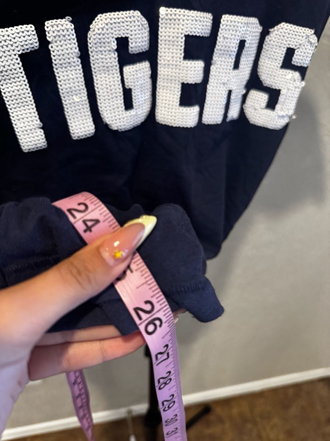 Pink Victoria's Secret Tigers Size S Sequin T-Shirt Navy 8