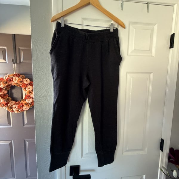 Wilfred Free Knit Jogger Pants Size M Charcoal Black Lounge Sweatpants