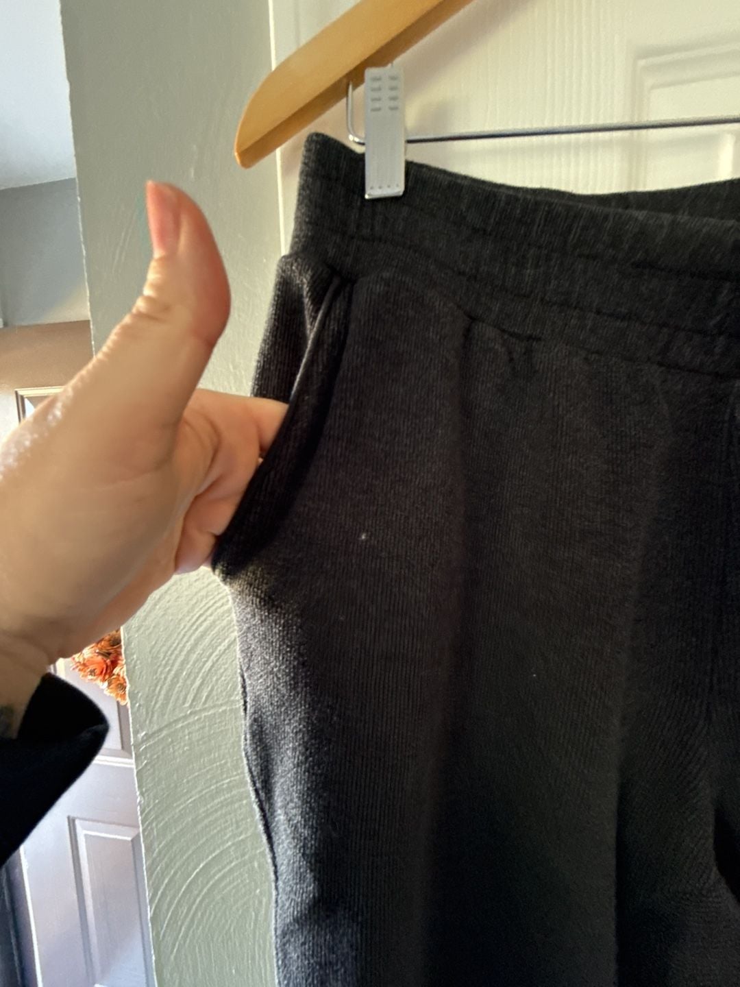 Wilfred Free Knit Jogger Pants Size M Charcoal Black Lounge Sweatpants 4