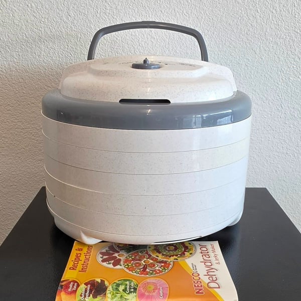 Nesco Professional Food And Jerky Dehydrator