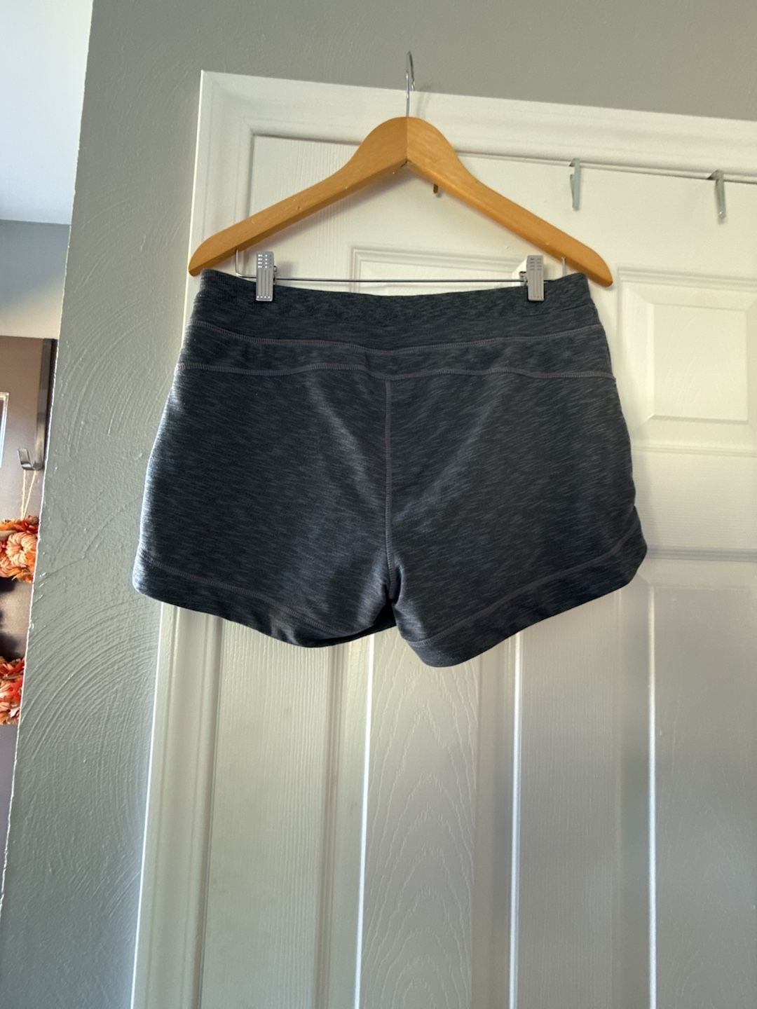 Athleta Athletic Shorts Size S Gray Drawstring Pockets 5