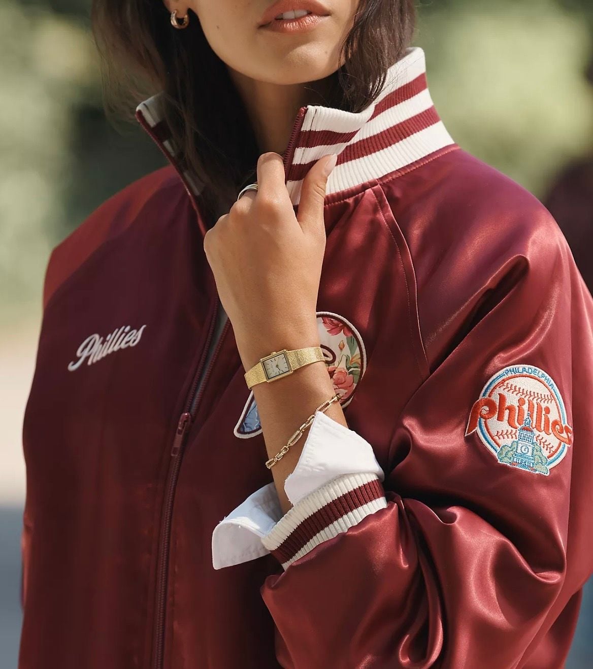 The wild collection Phillies Satin Bomber Jacket Size Medium 2