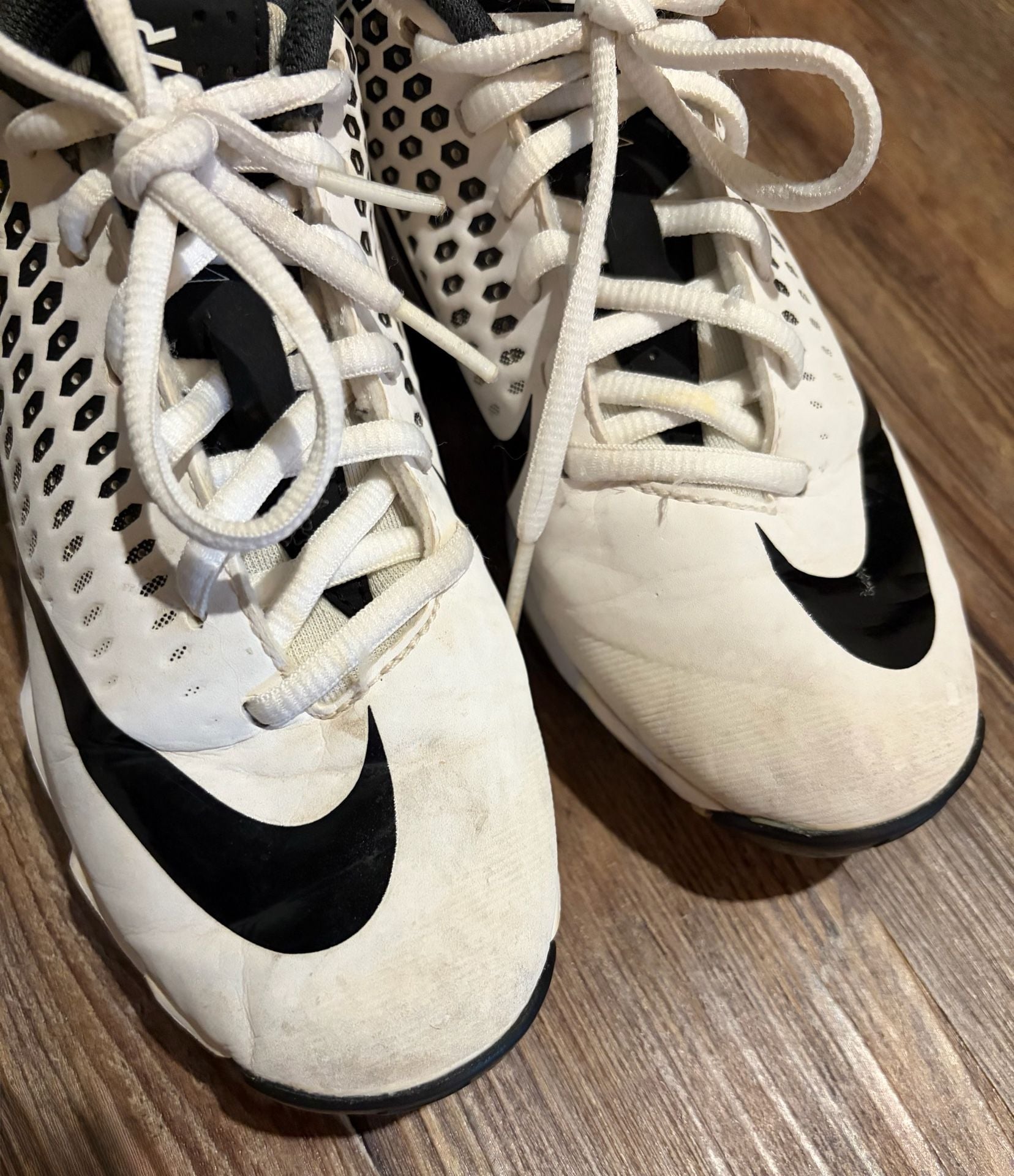 Nike Vapor Fast Flex Size 2Y Cleats 8