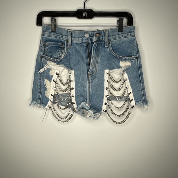 LF carmar denim jean shorts with pearl front pockets...