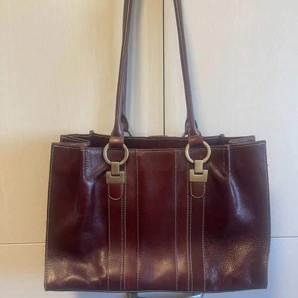 Etienne Aigner Burgundy Leather Shoulder Bag