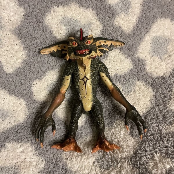 The Noble Collection Gremlins 2 Mohawk Bendy Figure Collectible Toy