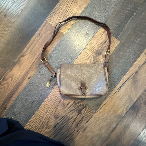 Dooney & Bourke Vintage Pebbled Leather Crossbody Bag
