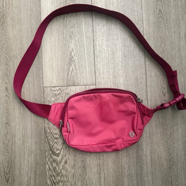 Lululemon Everywhere Belt Bag Lip Gloss Pink Fanny Pack