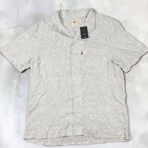 Men’s Levi's Classic Camper Size M Grey Floral Relaxed Fit Camp Shirt