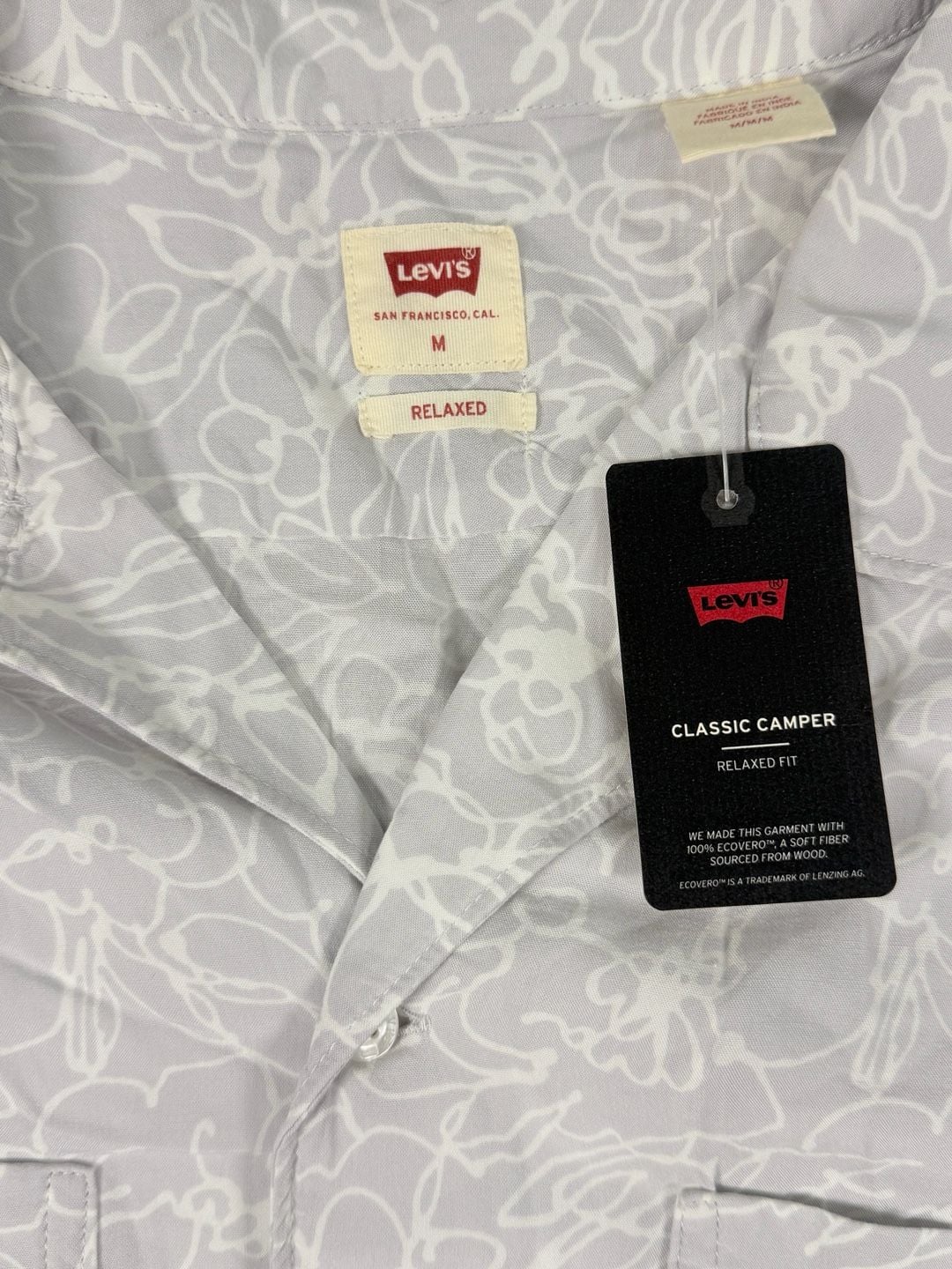 Men’s Levi's Classic Camper Size M Grey Floral Relaxed Fit Camp Shirt 4