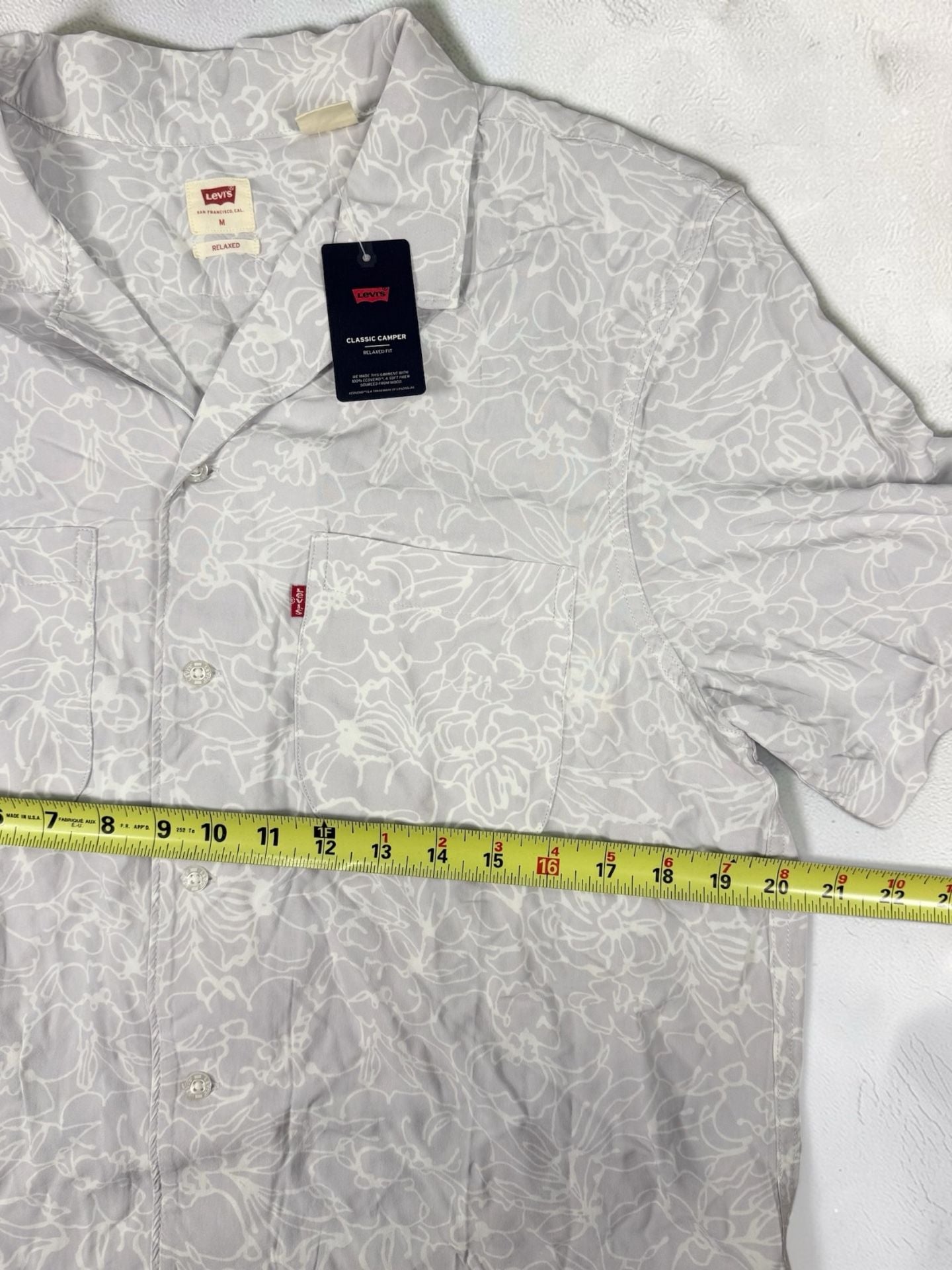 Men’s Levi's Classic Camper Size M Grey Floral Relaxed Fit Camp Shirt 5