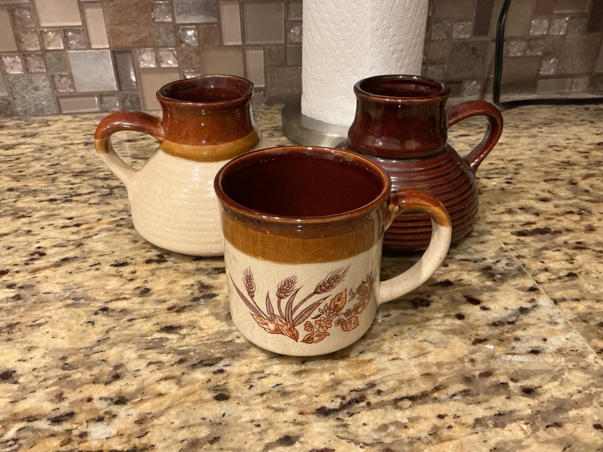 Vintage Stoneware Pottery Wheat Pattern Set 1