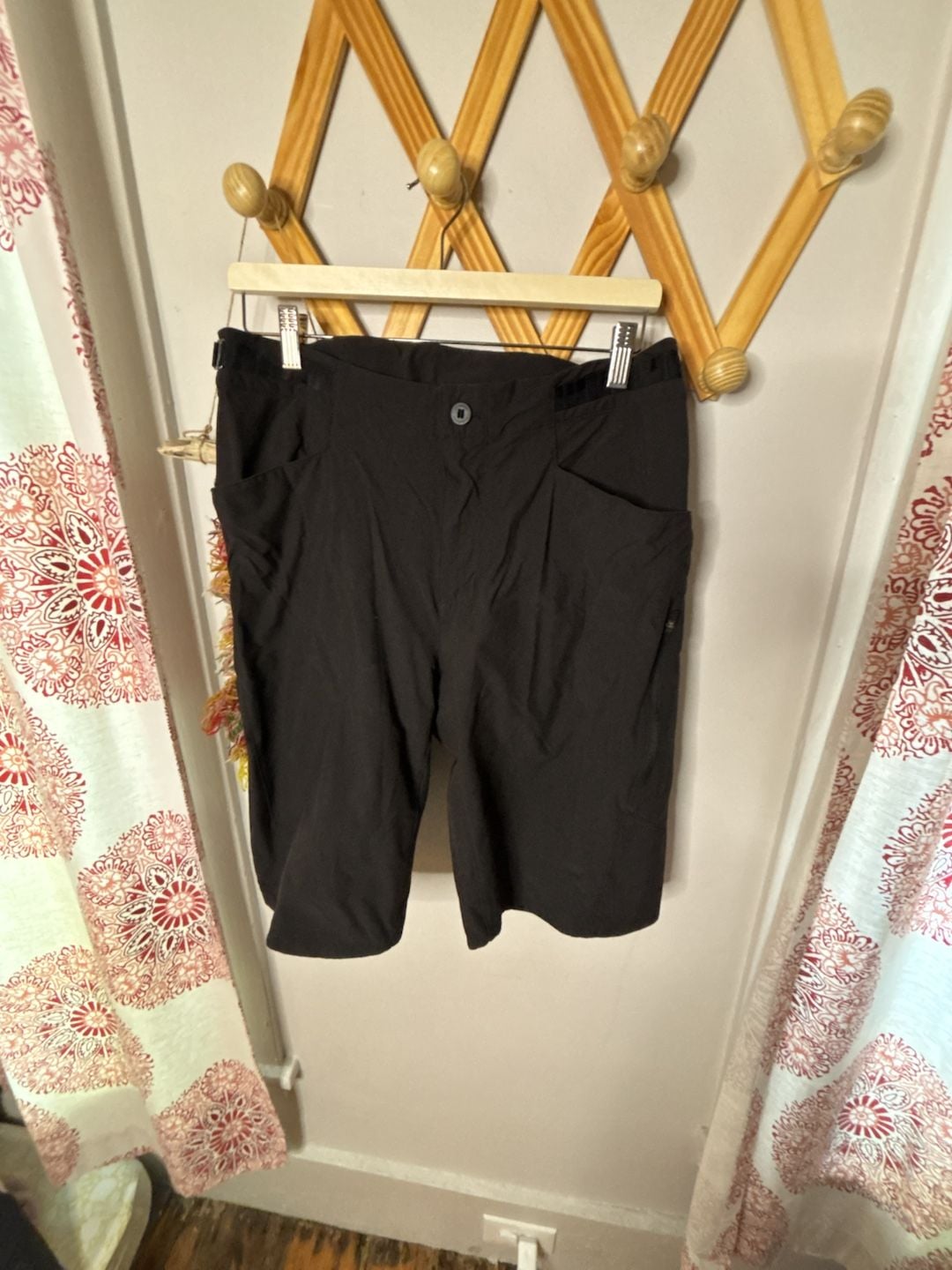 Patagonia Dirt Craft Bike Shorts Size 34 Black Mountain Cycling 2