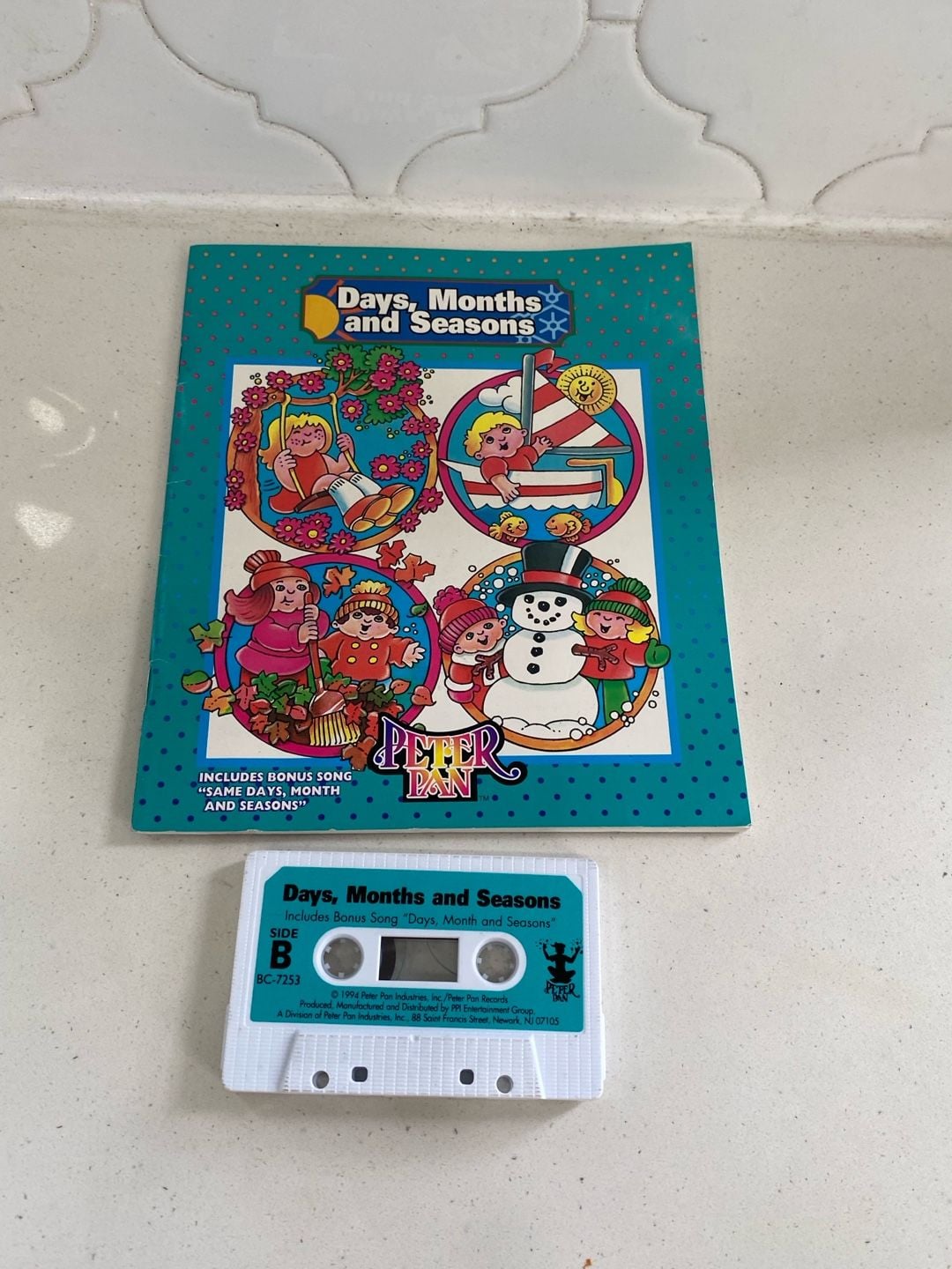 Peter Pan Days Months and Seasons Book and Cassette Tape 1994 1