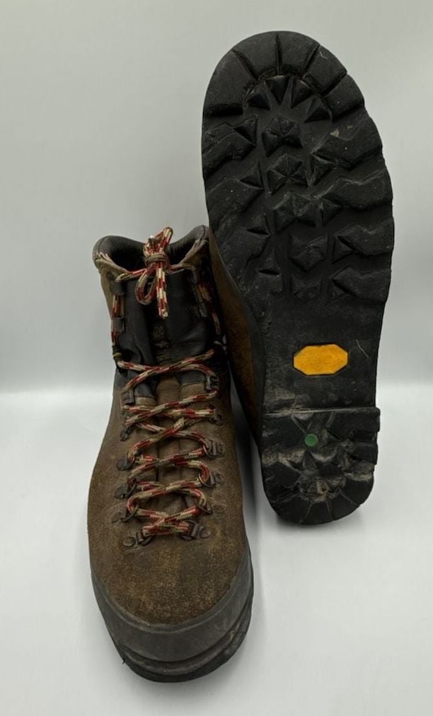 La Sportiva Walking On The Moon Hiking Boots Brown Leather
Size 9.5/275 mm
#887 8