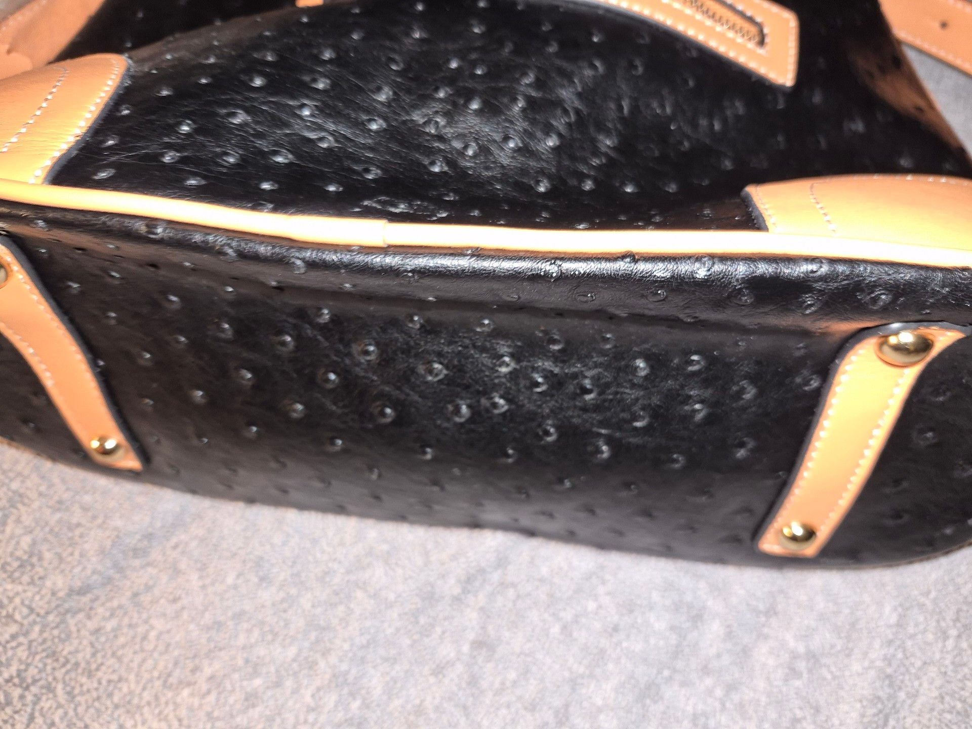Dooney & Bourke Ostrich Crossbody Hobo Handbag Black Tan 6