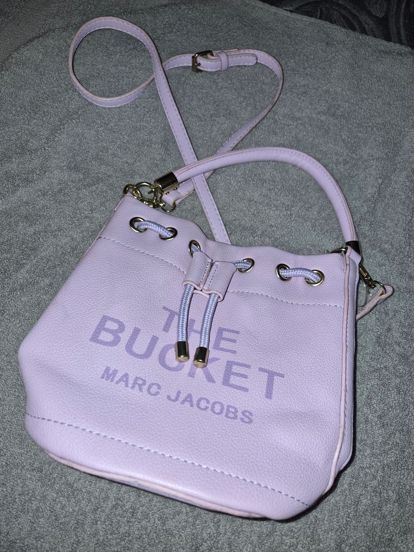 The Leather Bucket Bag Wisteria Purple 3