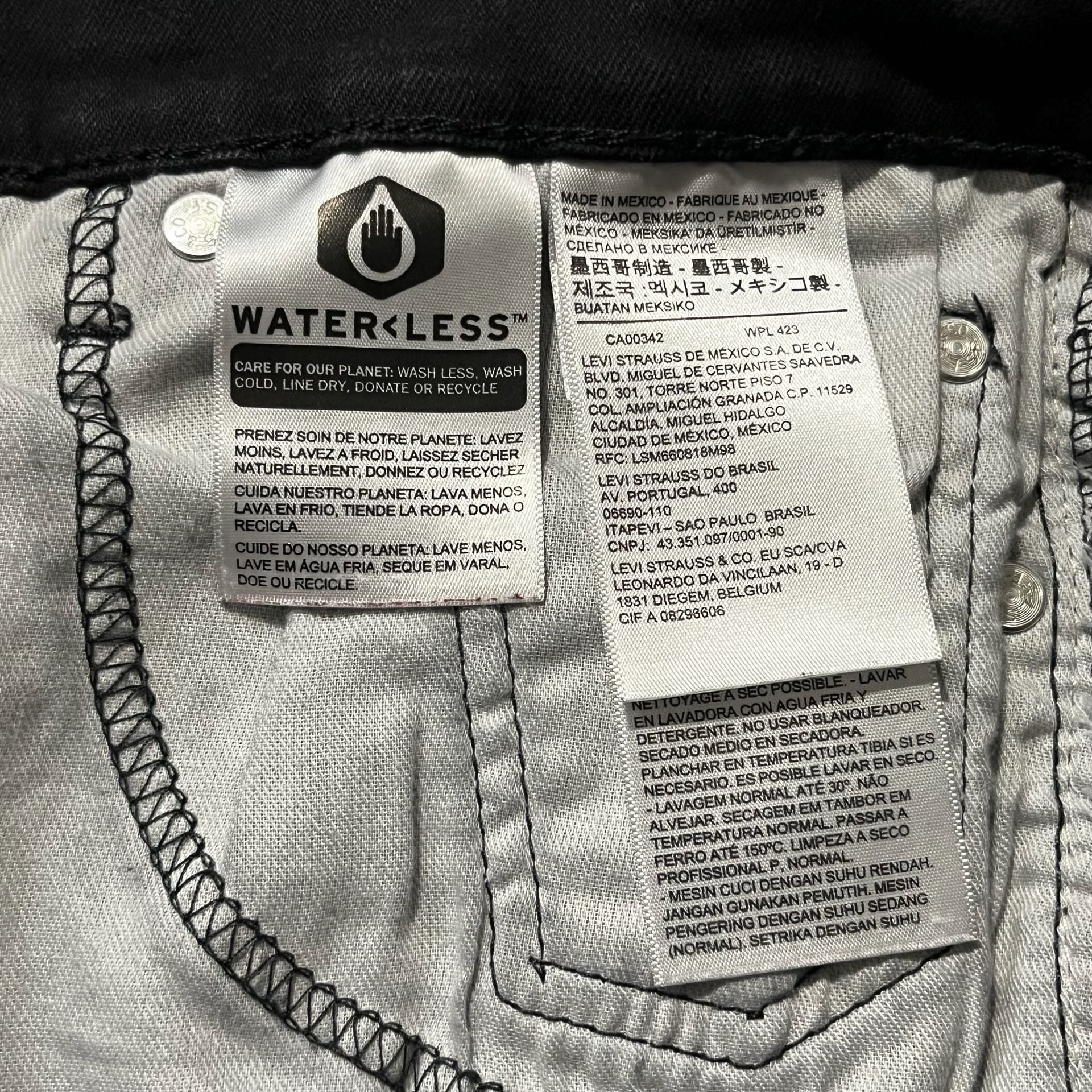 Levi's 514 Slim Straight Jeans Size 29x30 Black Denim 12