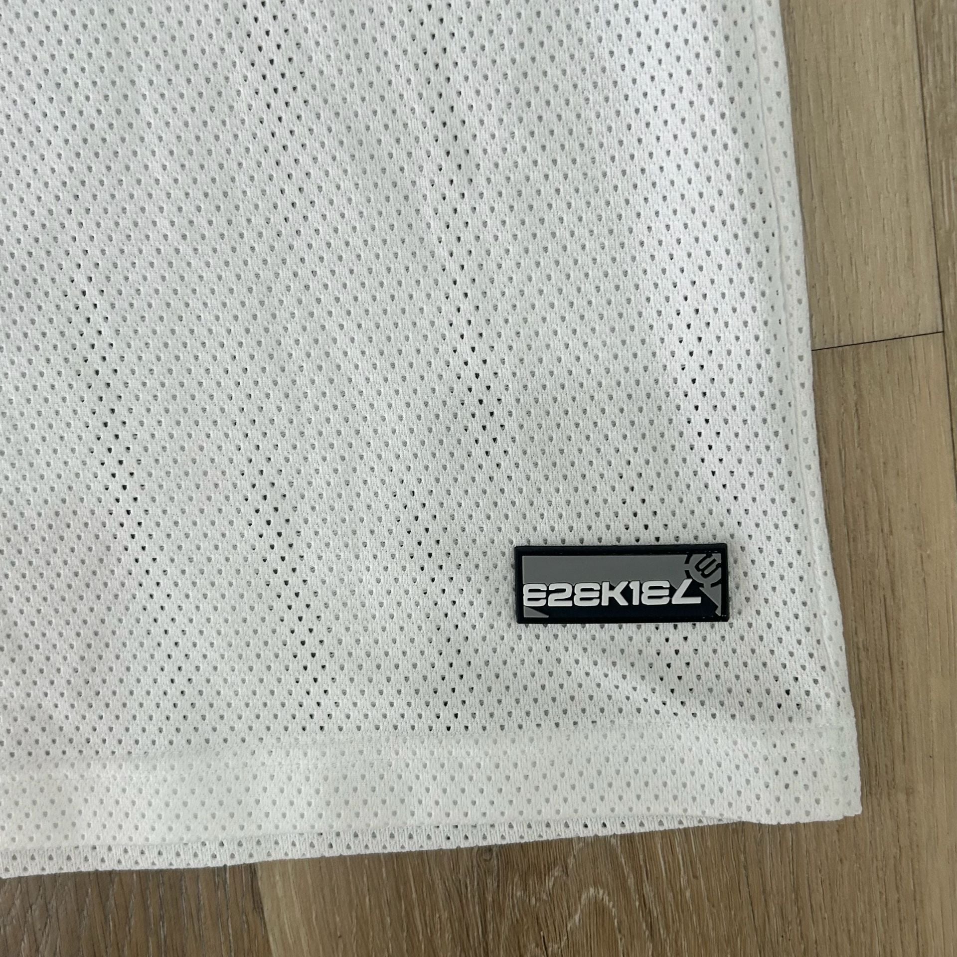 Ezekiel Basketball Jersey Size XL White Green Yellow Mesh 03 6