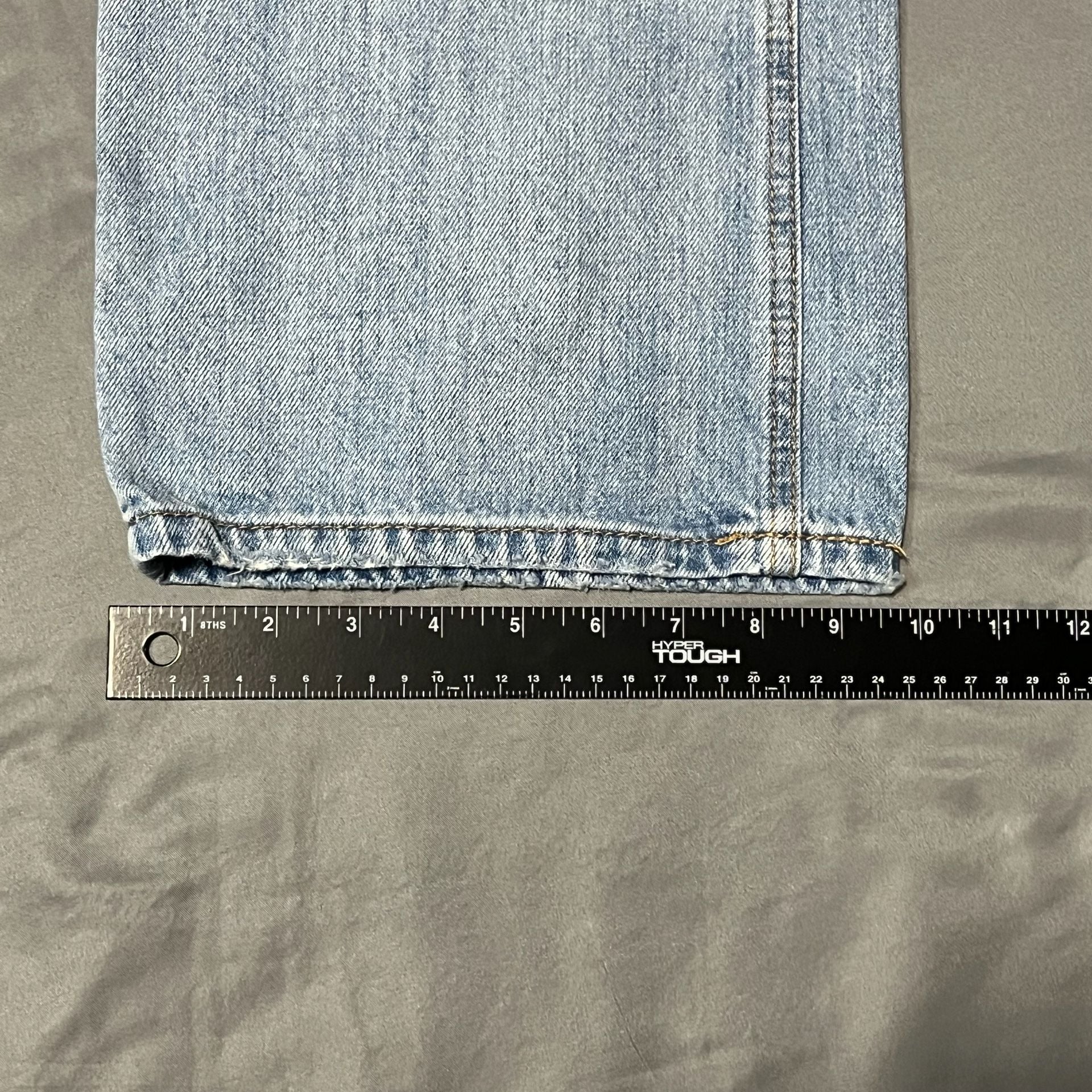 Stradivarius Wide Leg Jeans Size USA 06 Light Wash Distressed Denim 10