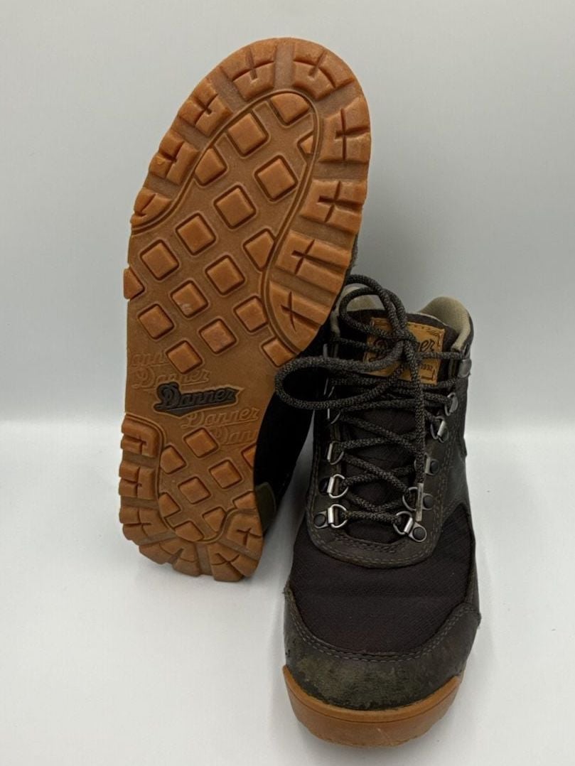 Danner Jag Mid Night Hiking Boots
Size 7.5/ 240 mm
#888 9