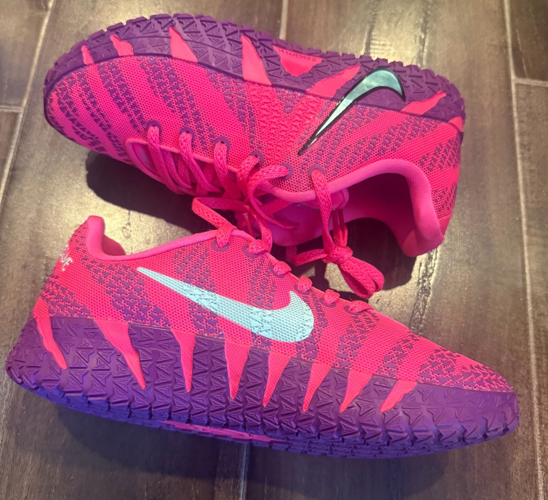 Nike Ja 3 Max Volume Hyper Pink Basketball Shoes size 4Y 4