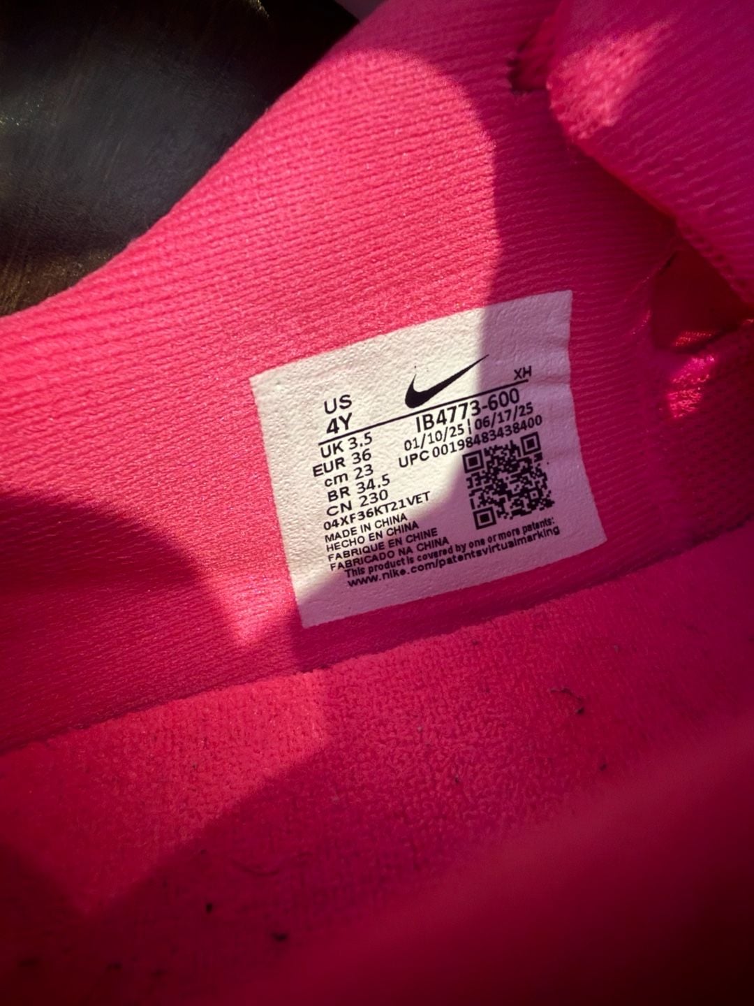 Nike Ja 3 Max Volume Hyper Pink Basketball Shoes size 4Y 8