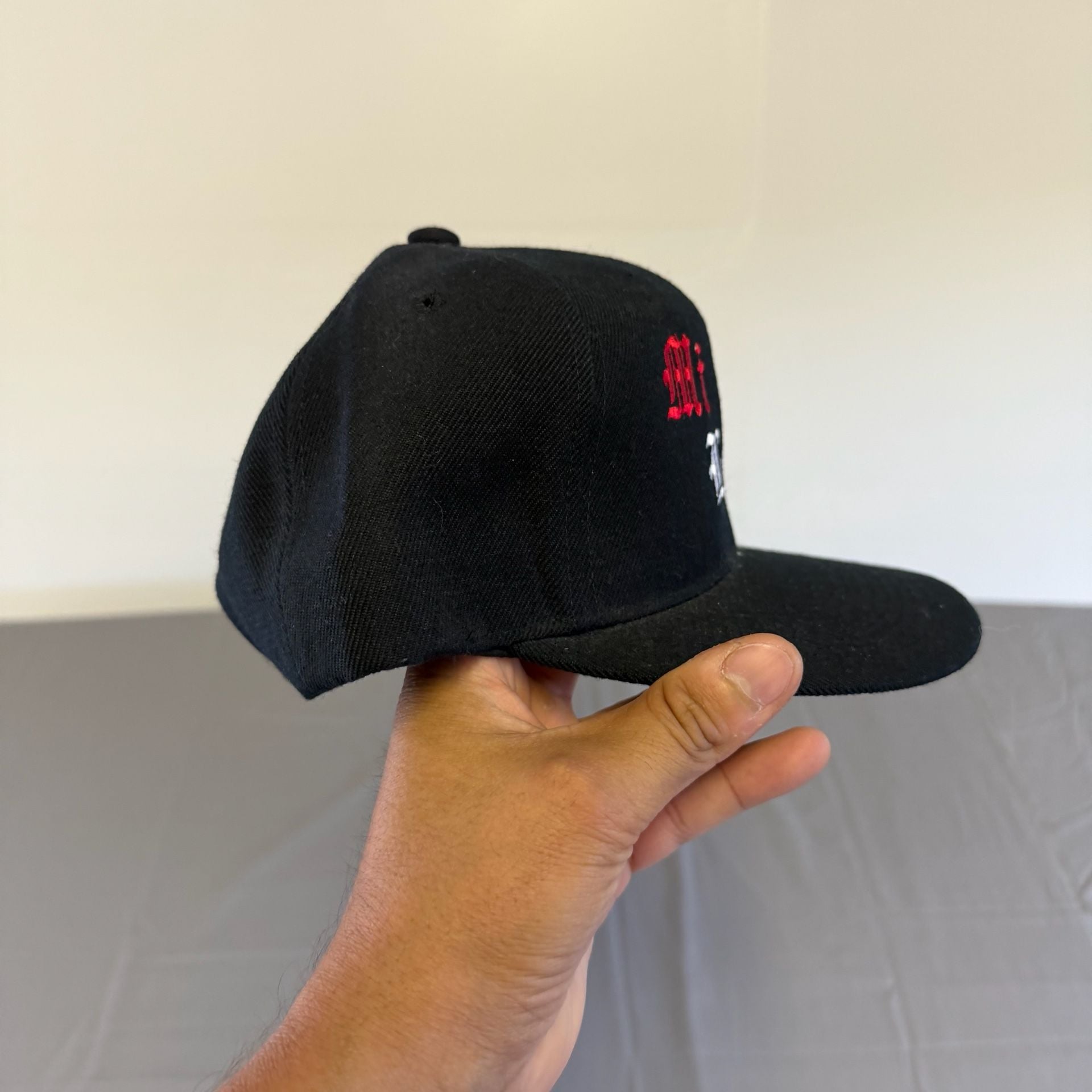 Custom Mi Vida Lora Snapback Hat Black Red White Old English 3