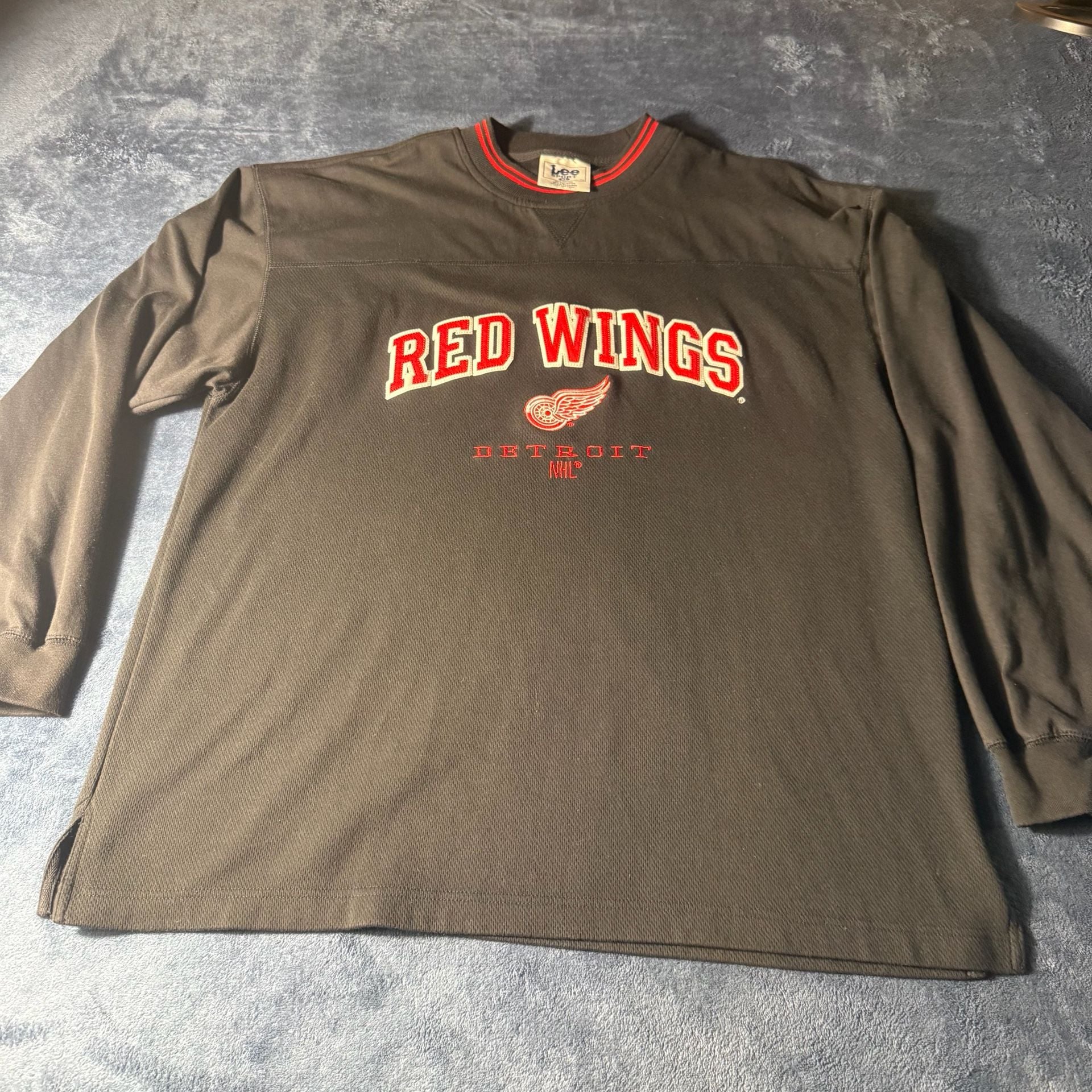 Lee Sport Detroit Red Wings Size XL Long Sleeve Shirt 2