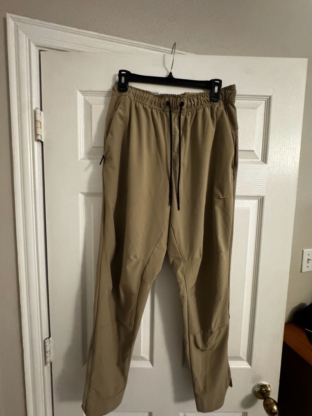 Nike Dri-FIT Woven Pants Size M Beige Joggers FB7548-247 2