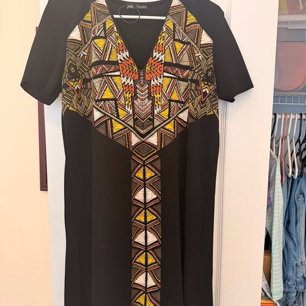 Zara Dress Size M Black Tribal Embroidered Shift Short Sleeve