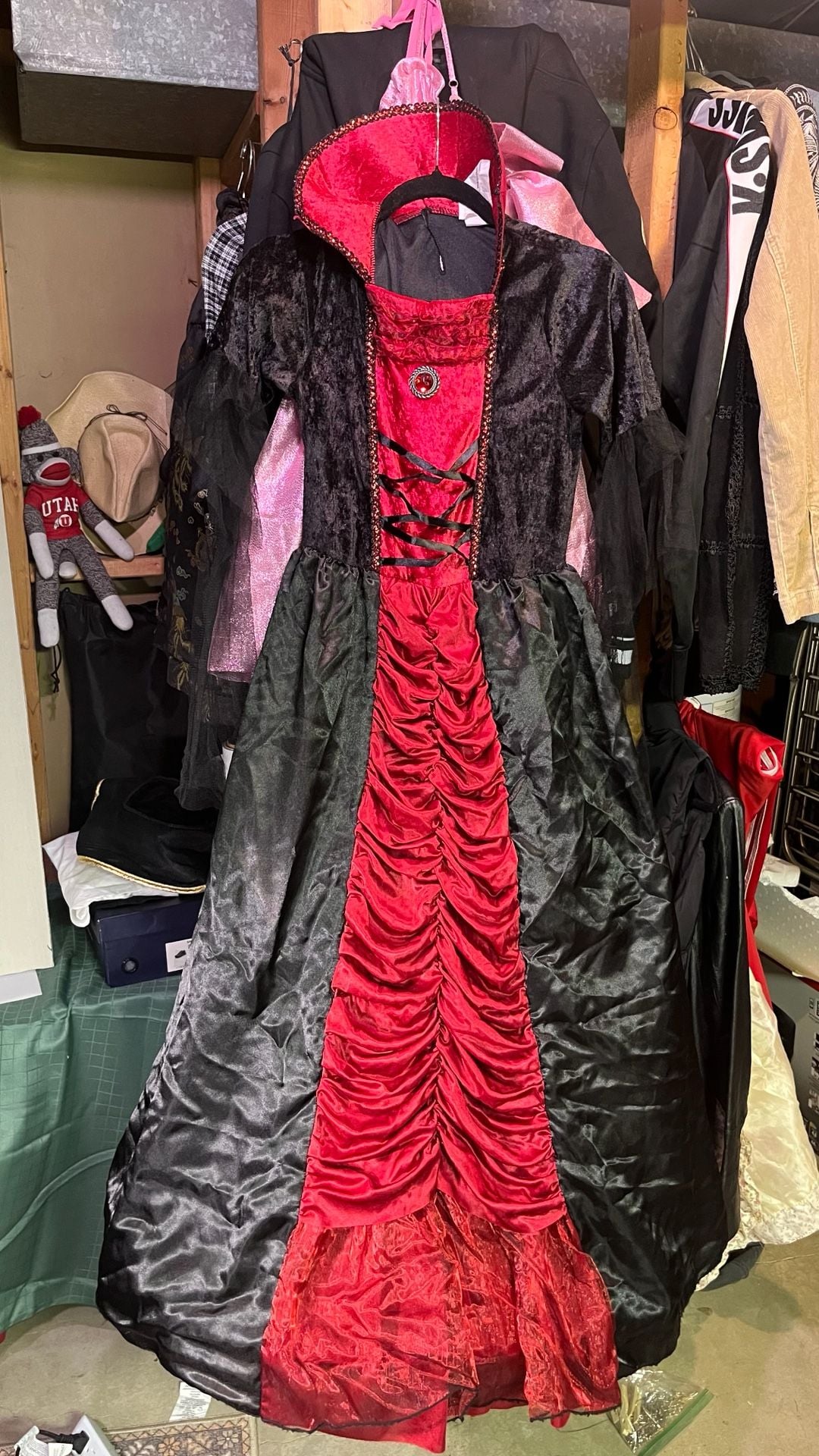 Spirit Halloween Victorian Vampiress Child Xl Red Black 2