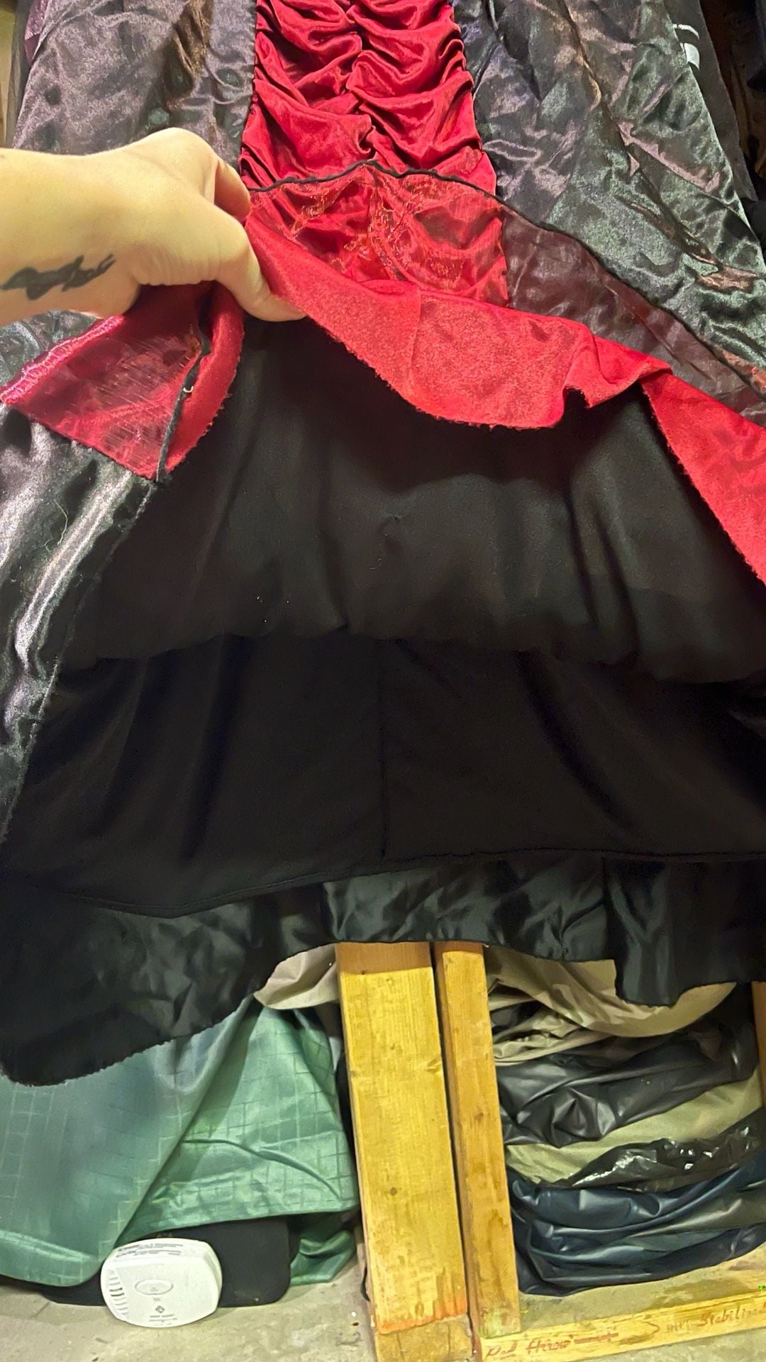 Spirit Halloween Victorian Vampiress Child Xl Red Black 6