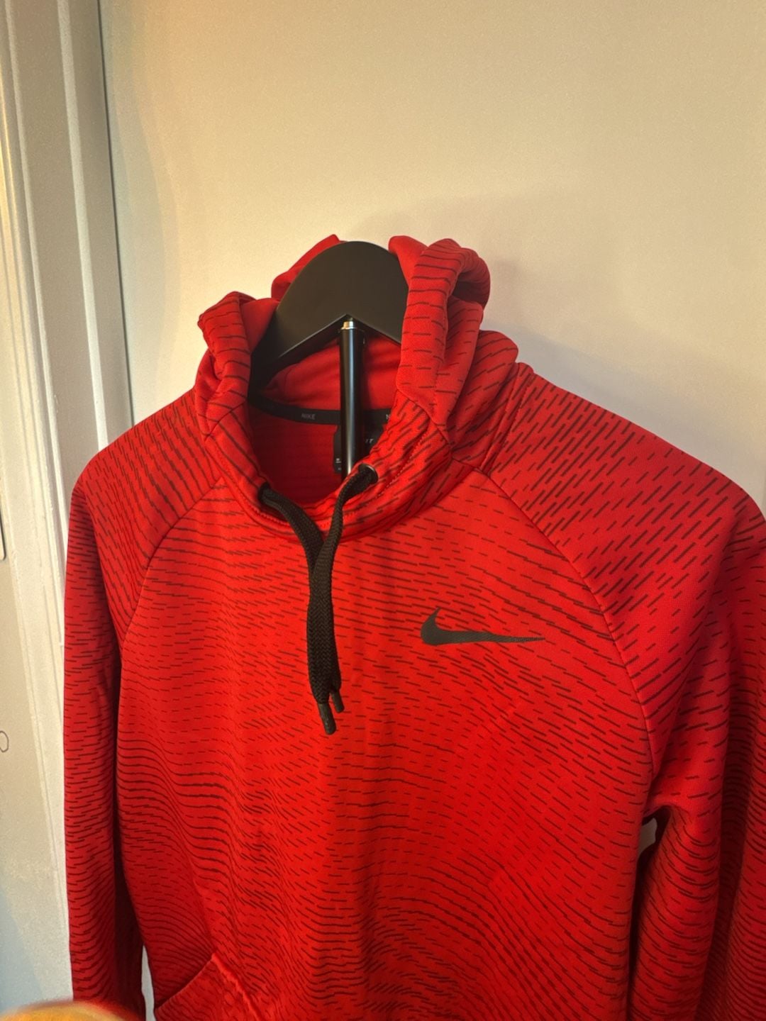 Nike Dri-Fit Therma Hoodie Red Black 2